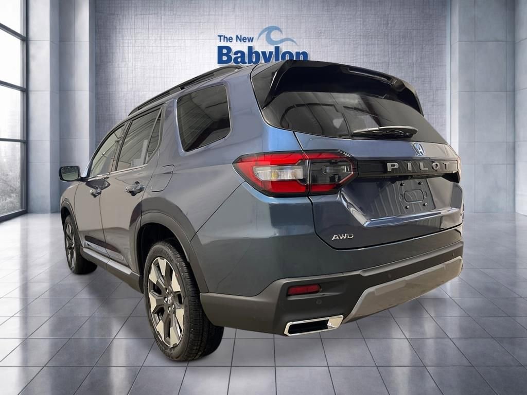 New 2026 Honda Pilot Touring image 3