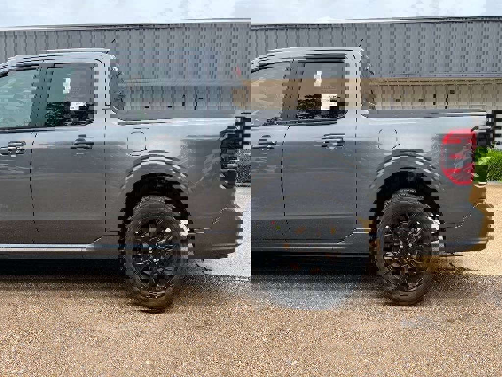 New 2025 Ford Maverick Lobo image 17