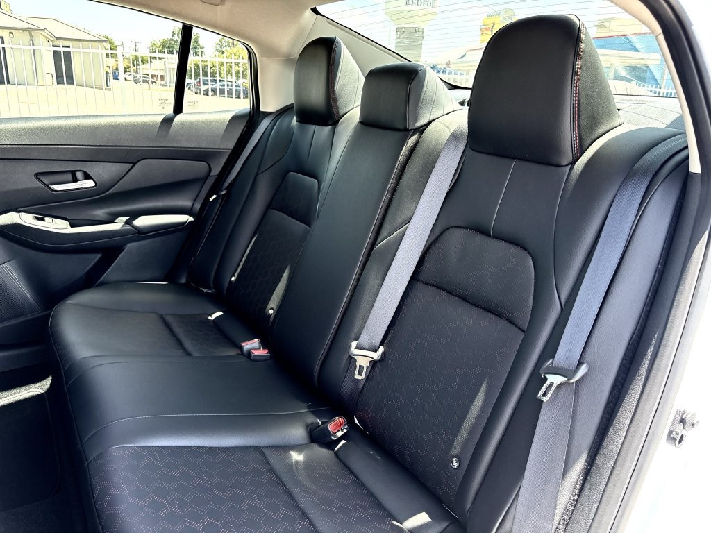 New 2027 Nissan Sentra SR FWD image 17