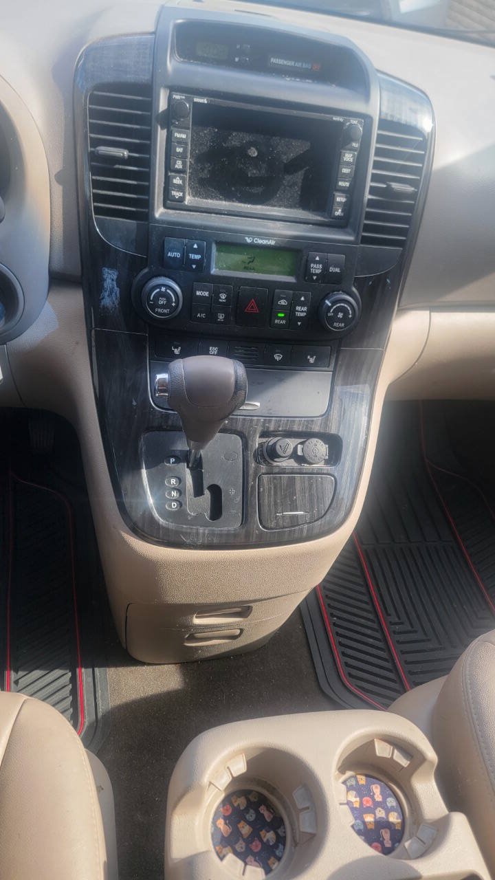 Used 2012 Kia Sedona EX w/ Luxury Pkg FWD image 12