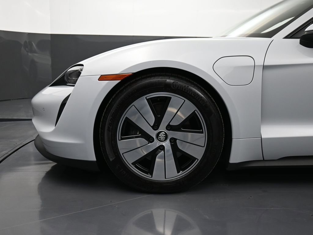 Certified 2024 Porsche Taycan image 12