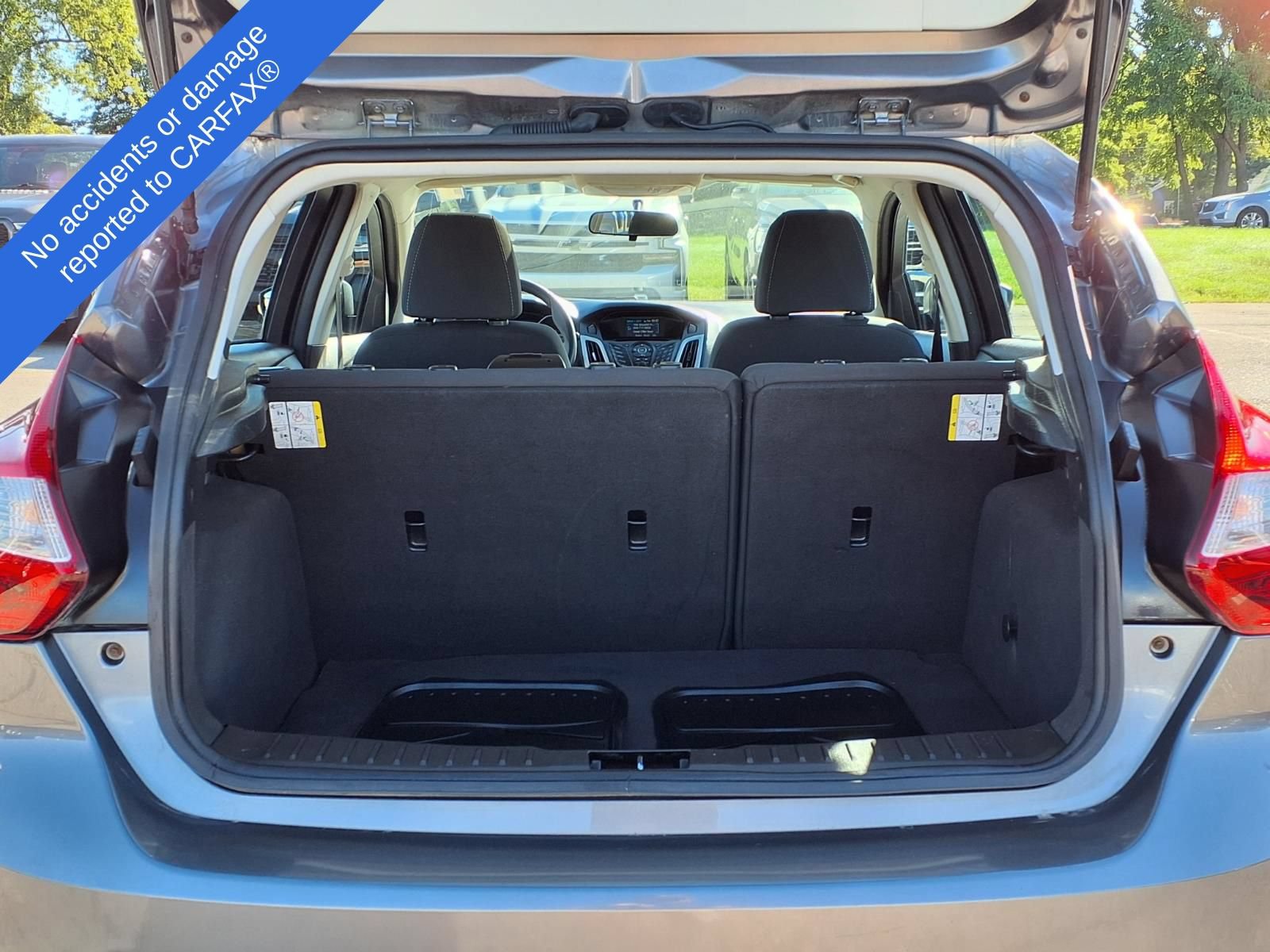 Used 2014 Ford Focus SE FWD image 12