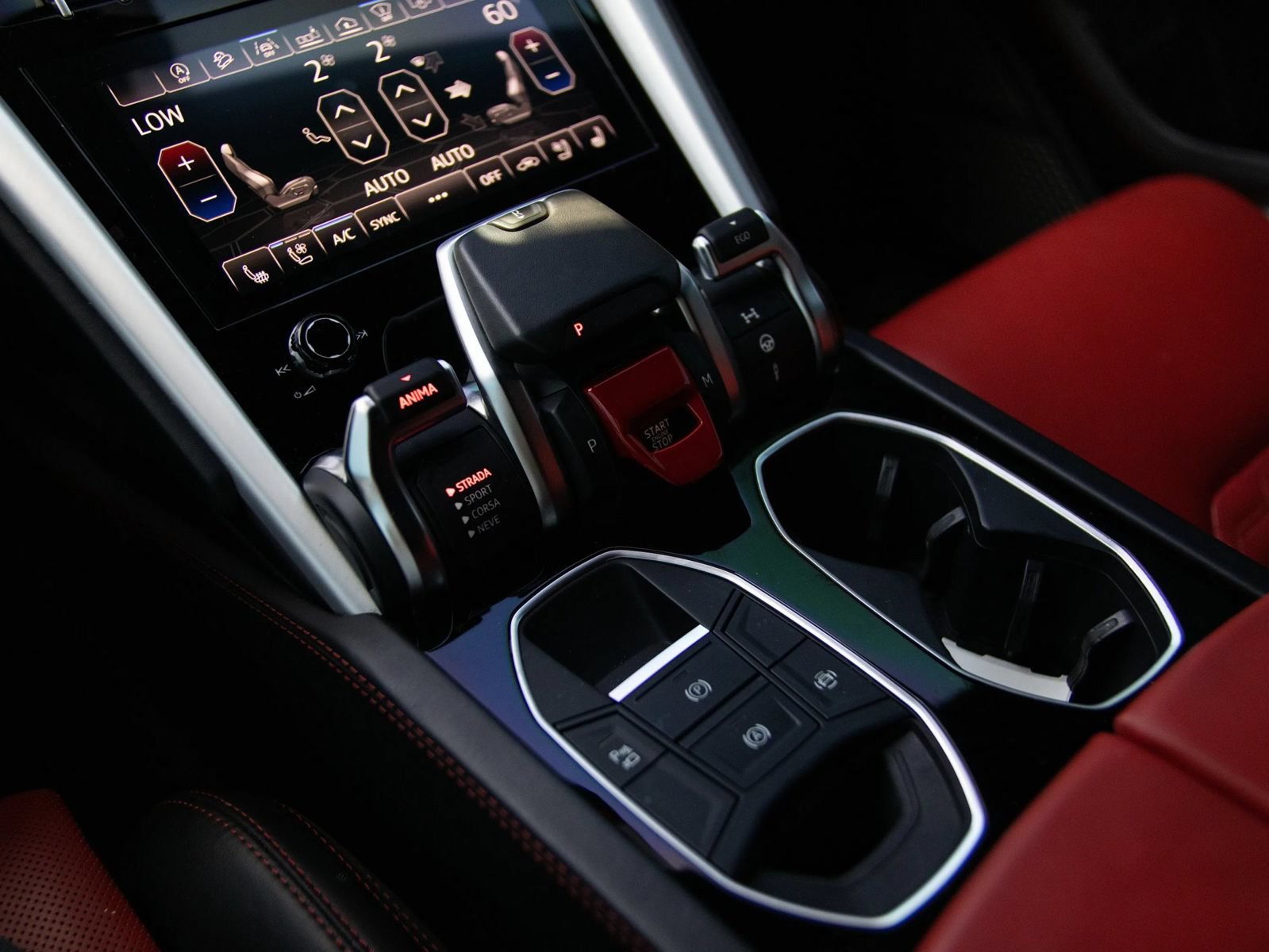 Used 2019 Lamborghini Urus AWD/4WD image 58