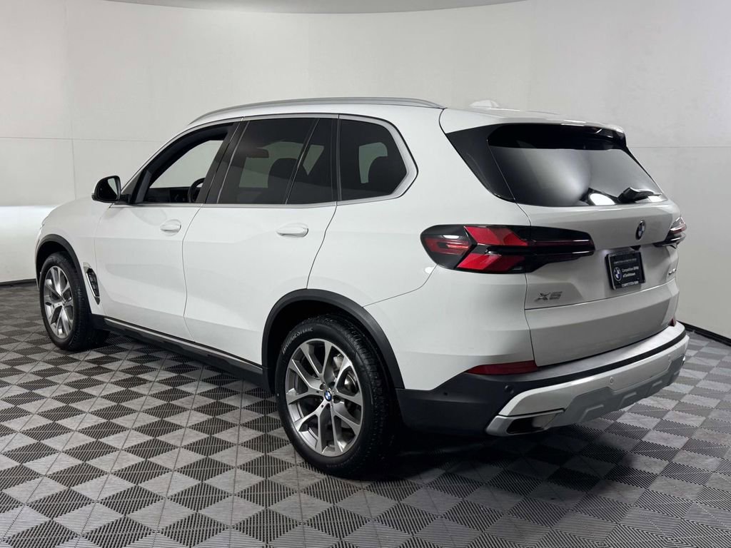 Used 2026 BMW X5 xDrive40i w/ Premium Package AWD/4WD image 8