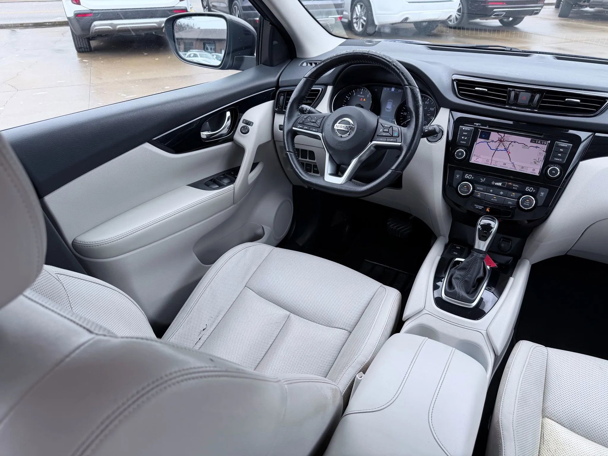 Used 2022 Nissan Rogue Sport SL image 41