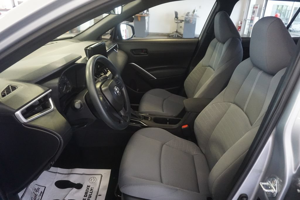 Used 2025 Toyota Corolla Cross AWD Hybrid image 17