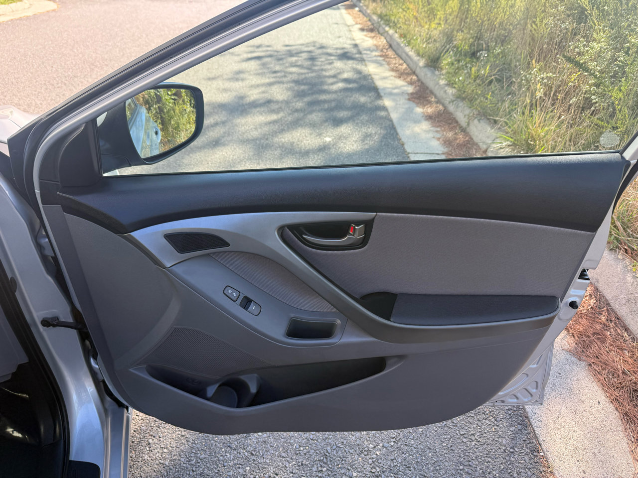 Used 2013 Hyundai Elantra GLS w/ Preferred Pkg image 20