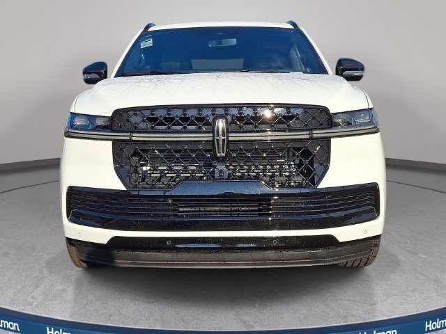 New 2027 Lincoln Navigator Reserve w/ Jet Appearance Package AWD/4WD image 2
