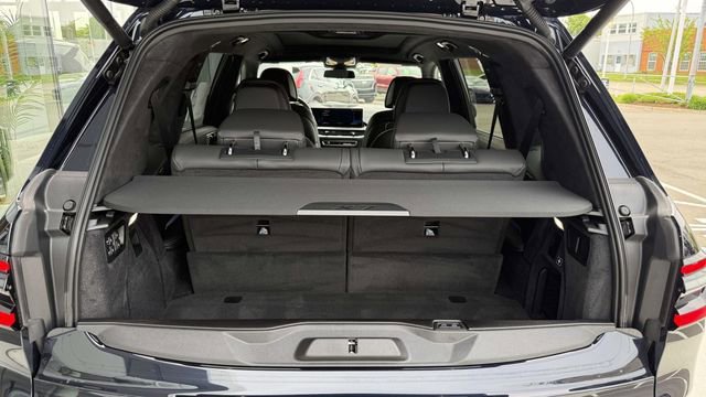 Used 2024 BMW X7 xDrive40i w/ Executive Package AWD/4WD image 27