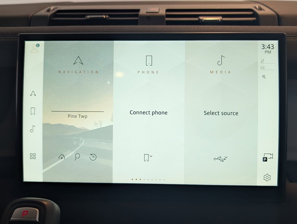 Used 2023 Land Rover Defender 130 X-Dynamic SE image 19