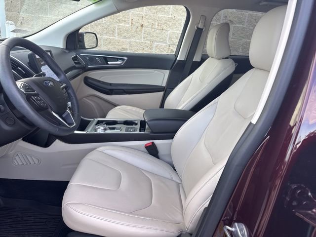 Used 2022 Ford Edge Titanium w/ Equipment Group 301A image 16