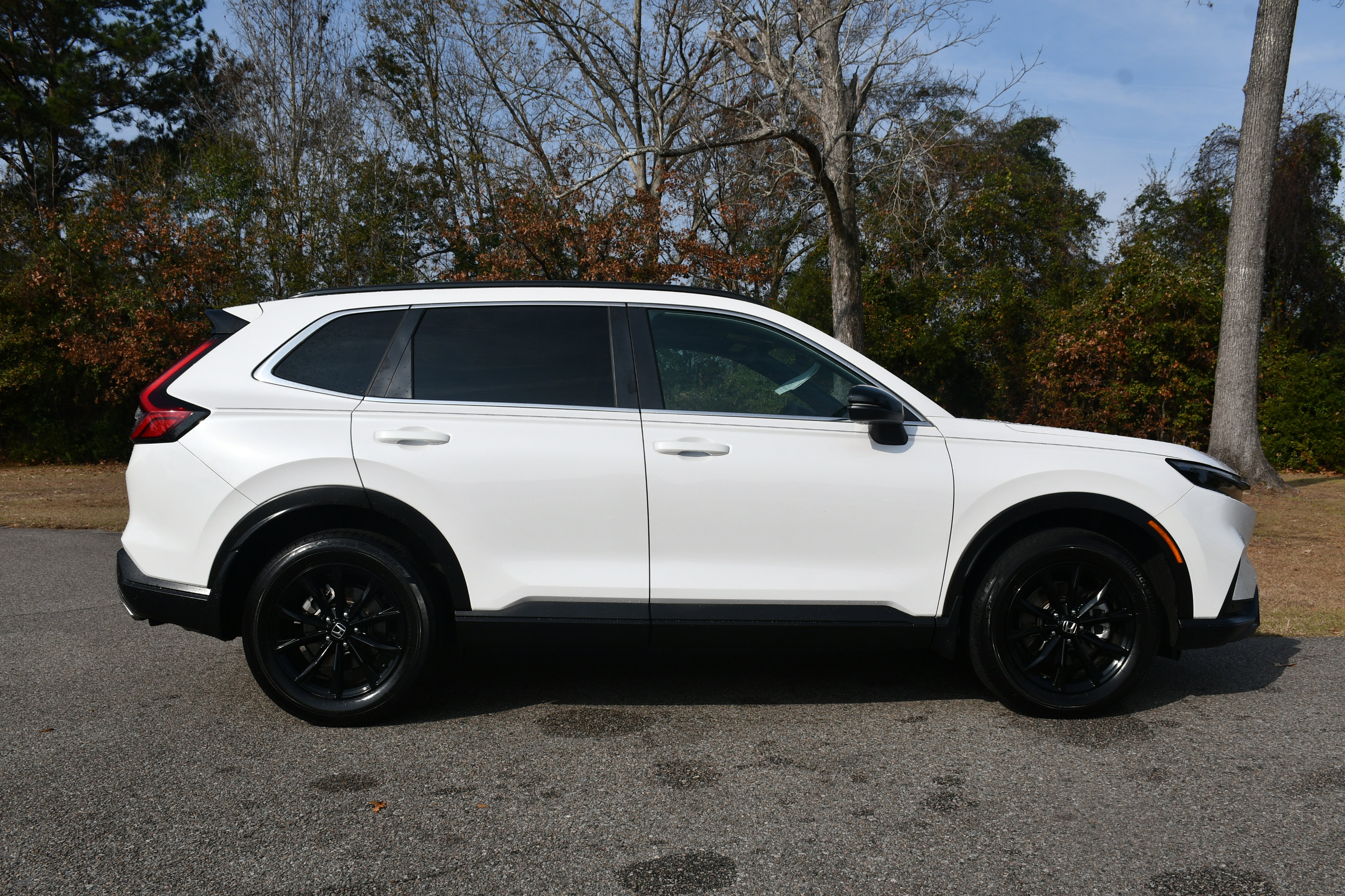 Certified 2024 Honda CR-V Sport-L image 5