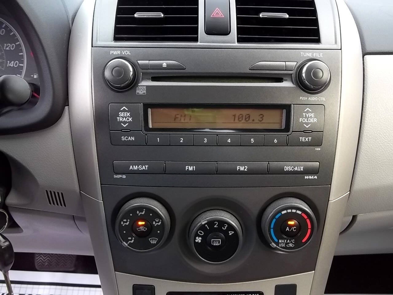 Used 2011 Toyota Corolla LE FWD image 22