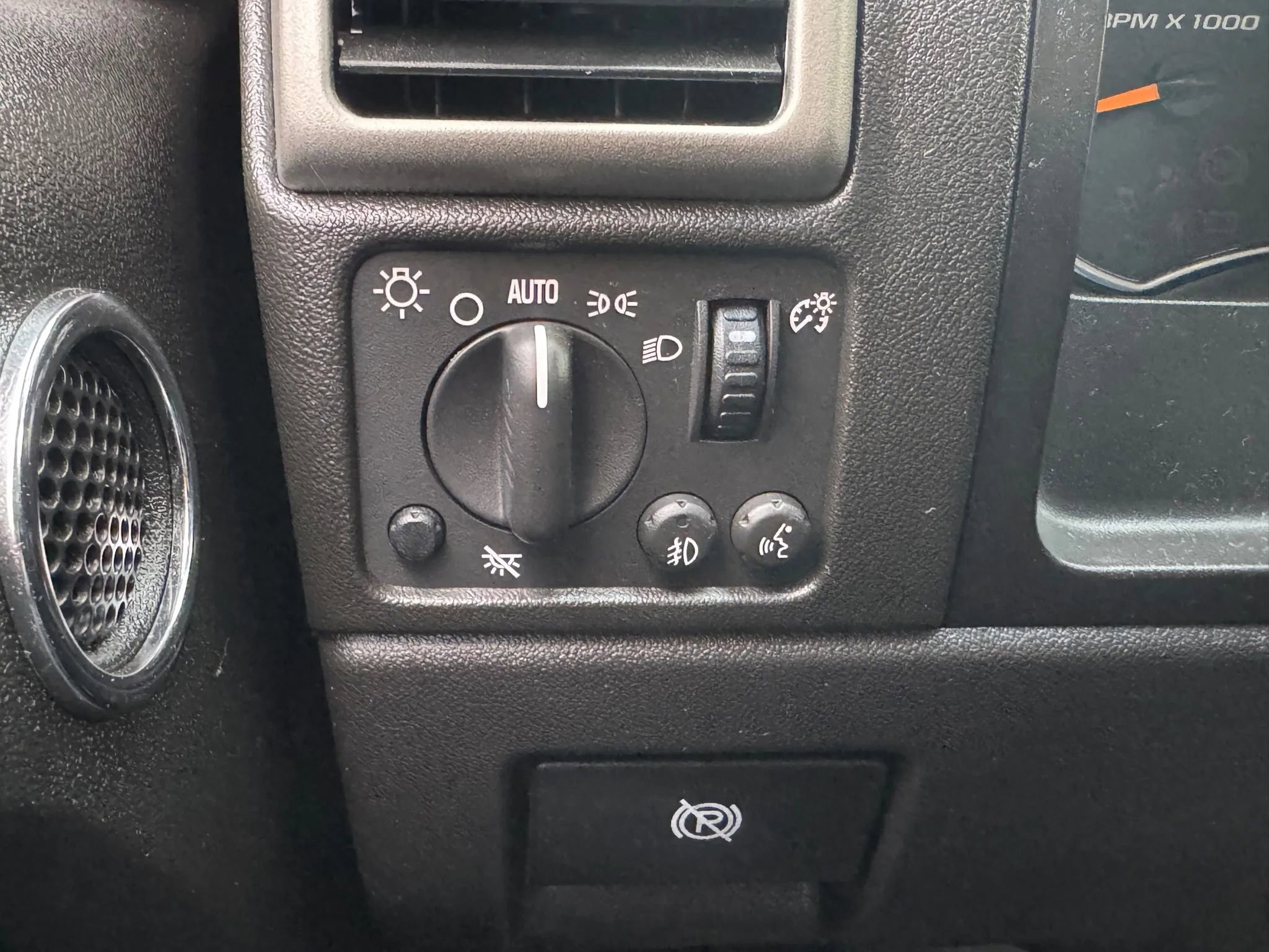 Used 2011 Chevrolet Colorado W/T image 13