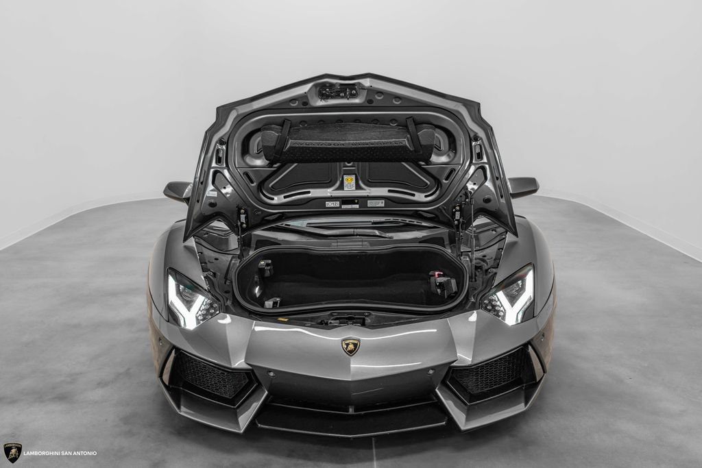 Used 2015 Lamborghini Aventador LP 700-4 AWD/4WD image 12