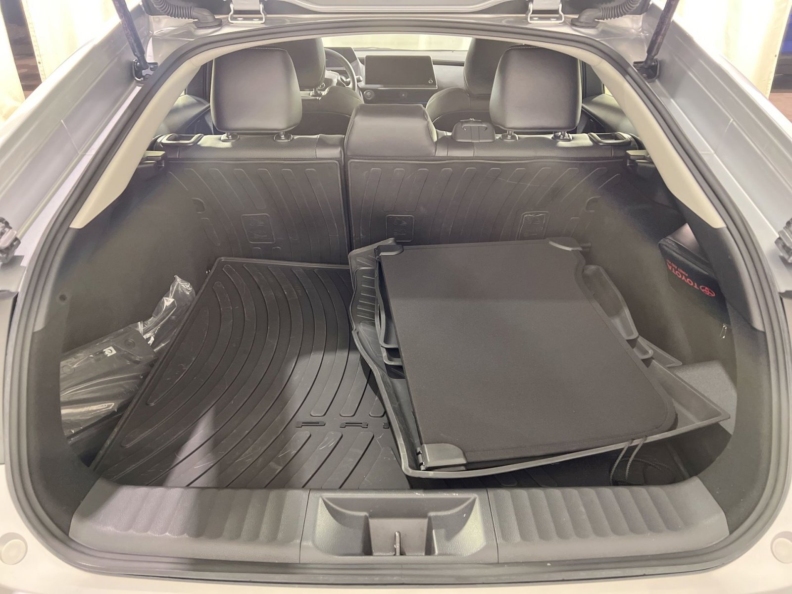 Used 2024 Toyota Prius XLE image 26