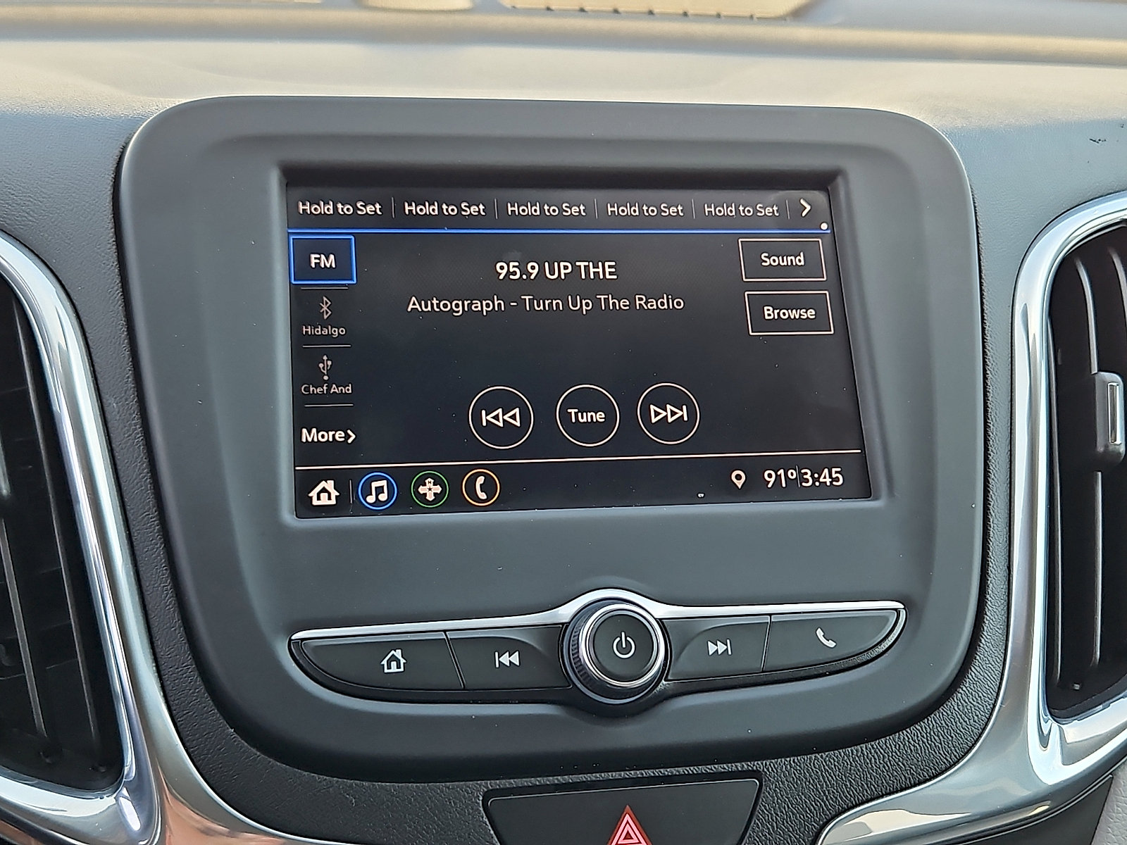 Certified 2020 Chevrolet Equinox LS w/ LS Convenience Package FWD image 17