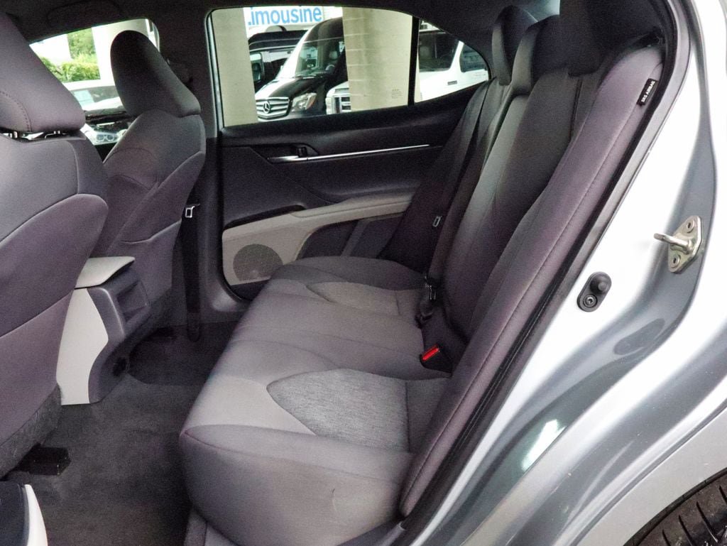 Used 2020 Toyota Camry LE FWD image 40