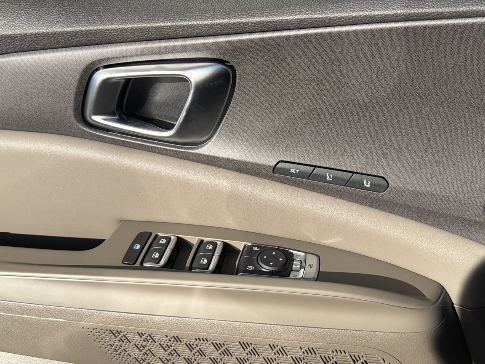 New 2026 Kia Carnival EX FWD image 45