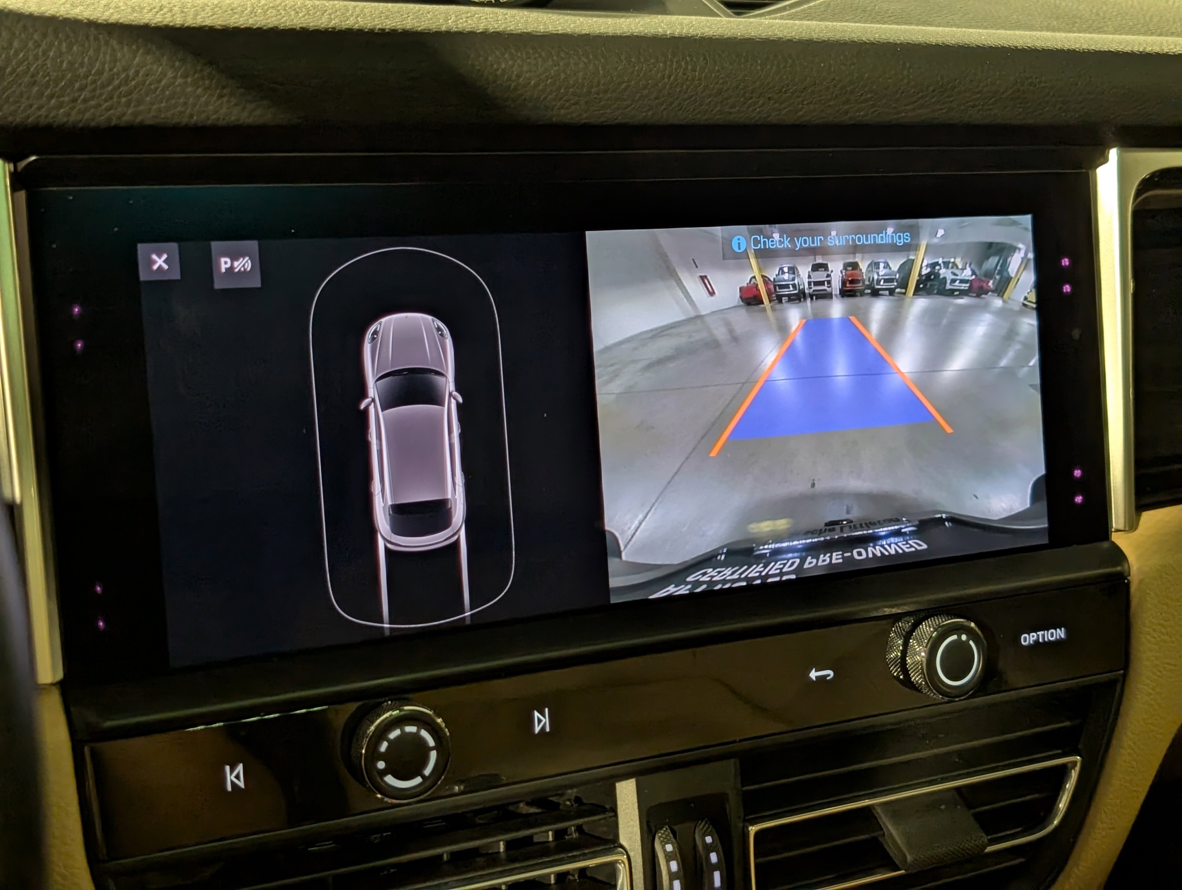 Certified 2023 Porsche Macan image 35