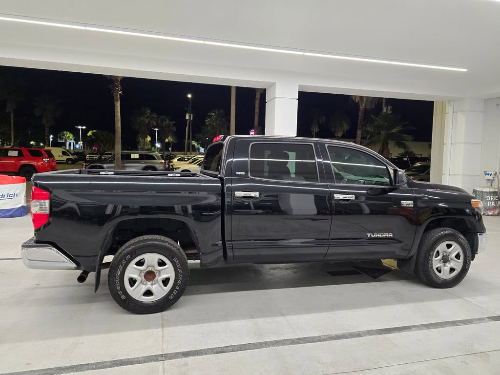 Used 2018 Toyota Tundra SR5 w/ SR5 Upgrade Package AWD/4WD image 8
