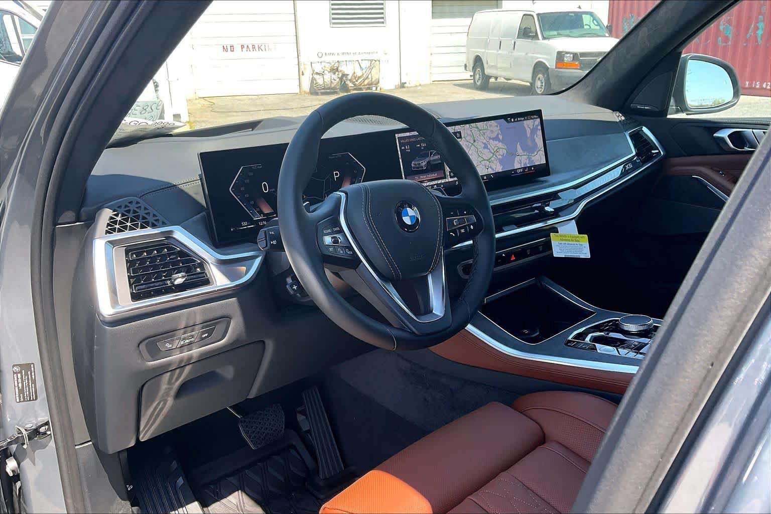 Used 2026 BMW X5 xDrive40i AWD/4WD image 9