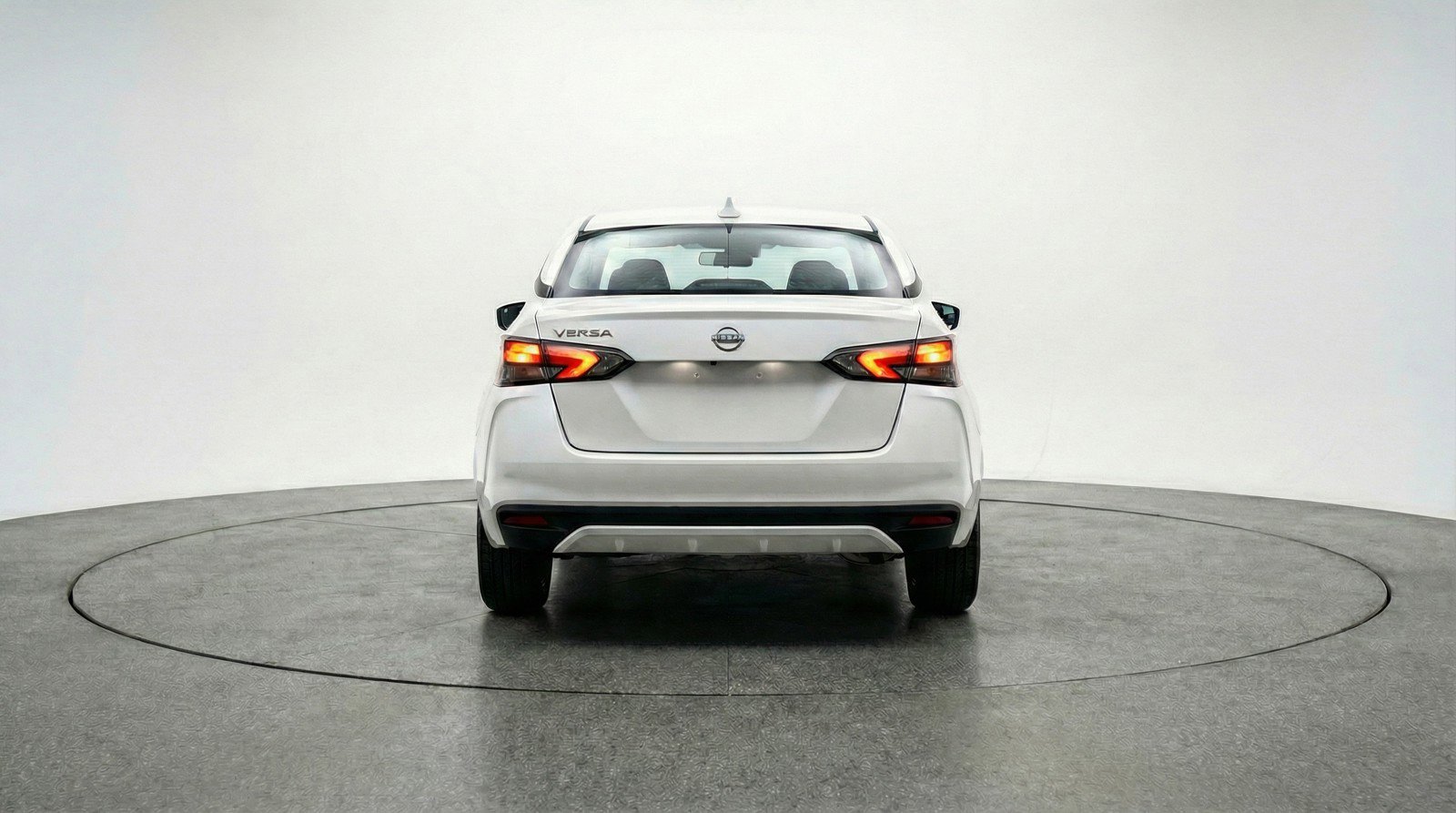 Used 2025 Nissan Versa SV FWD image 7