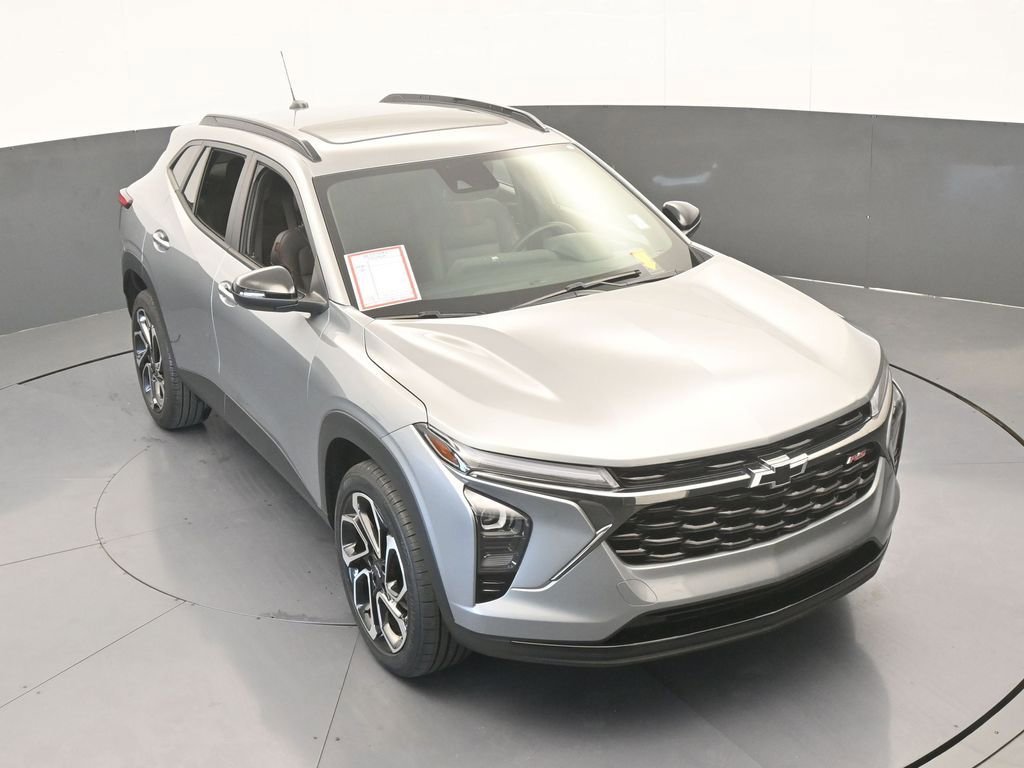 Used 2024 Chevrolet Trax RS w/ Sunroof Package image 57