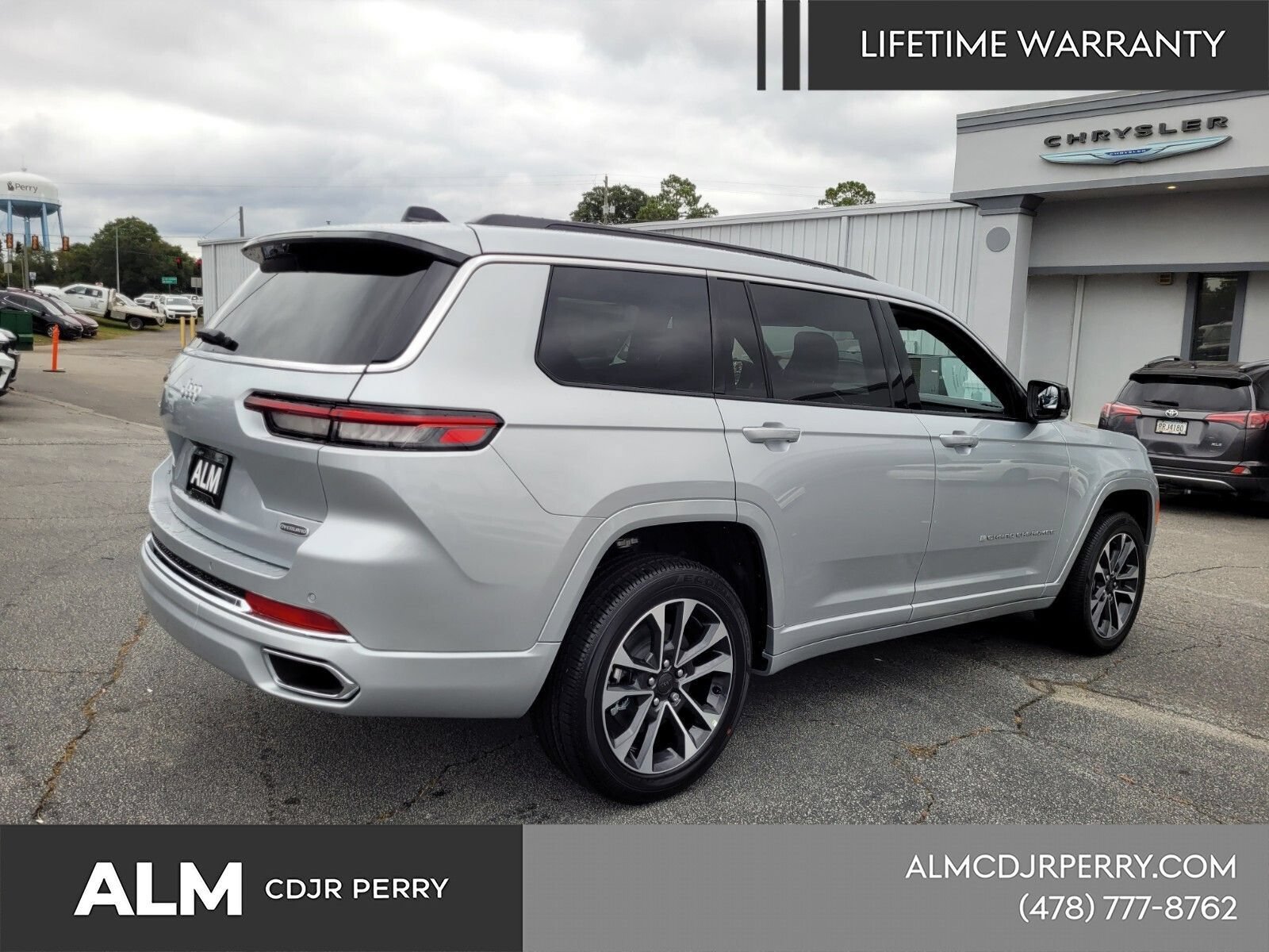 New 2025 Jeep Grand Cherokee L Overland w/ Luxury Tech Group IV AWD/4WD image 15
