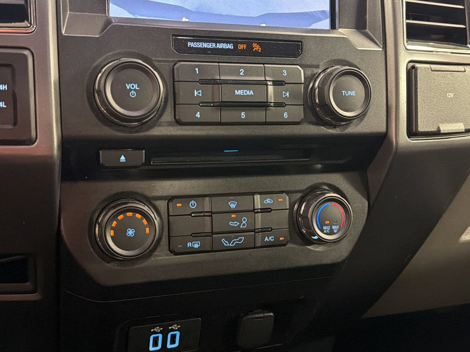 Used 2018 Ford F150 XLT w/ Equipment Group 301A Mid AWD/4WD image 15