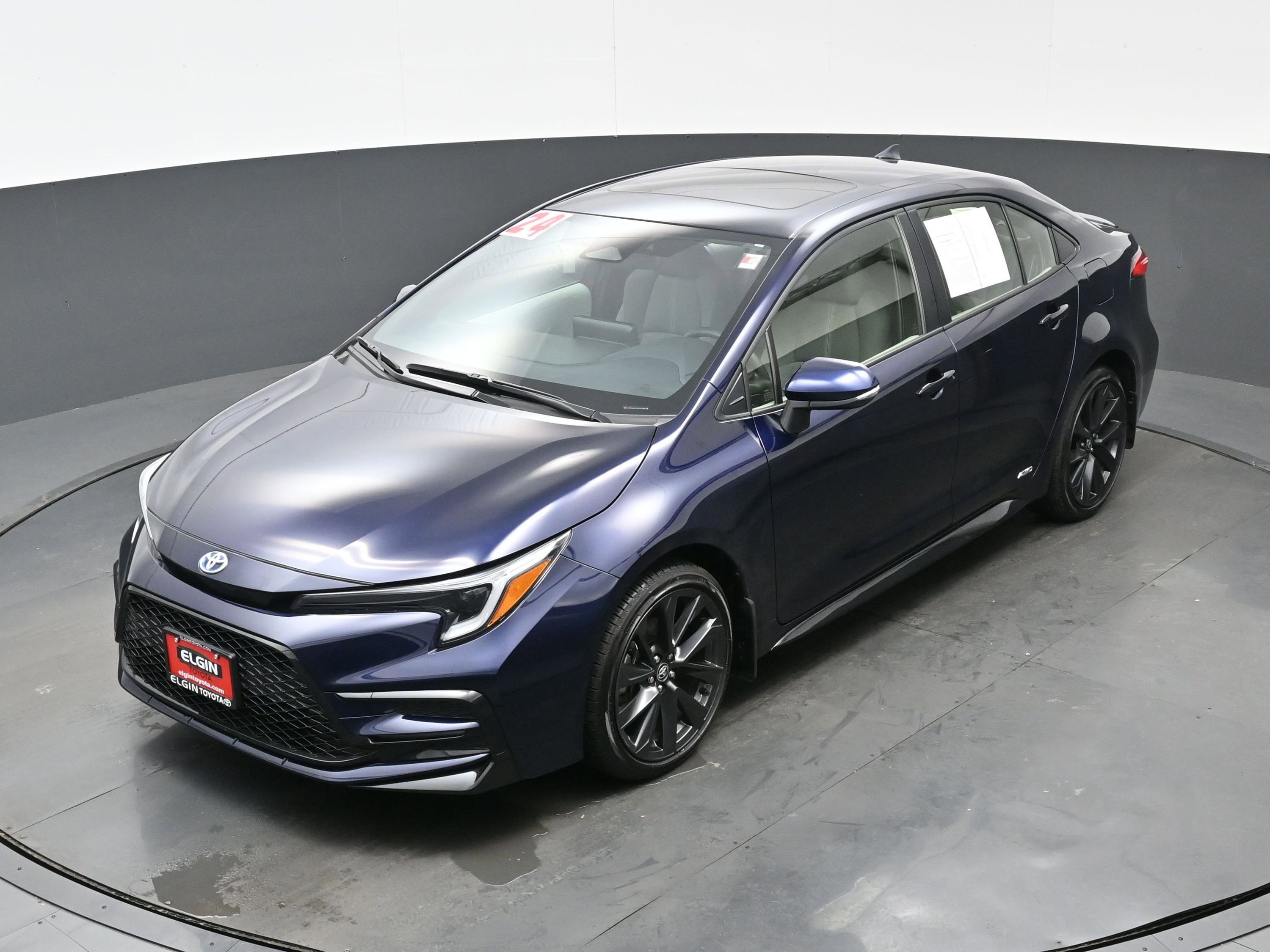 Used 2024 Toyota Corolla SE image 36