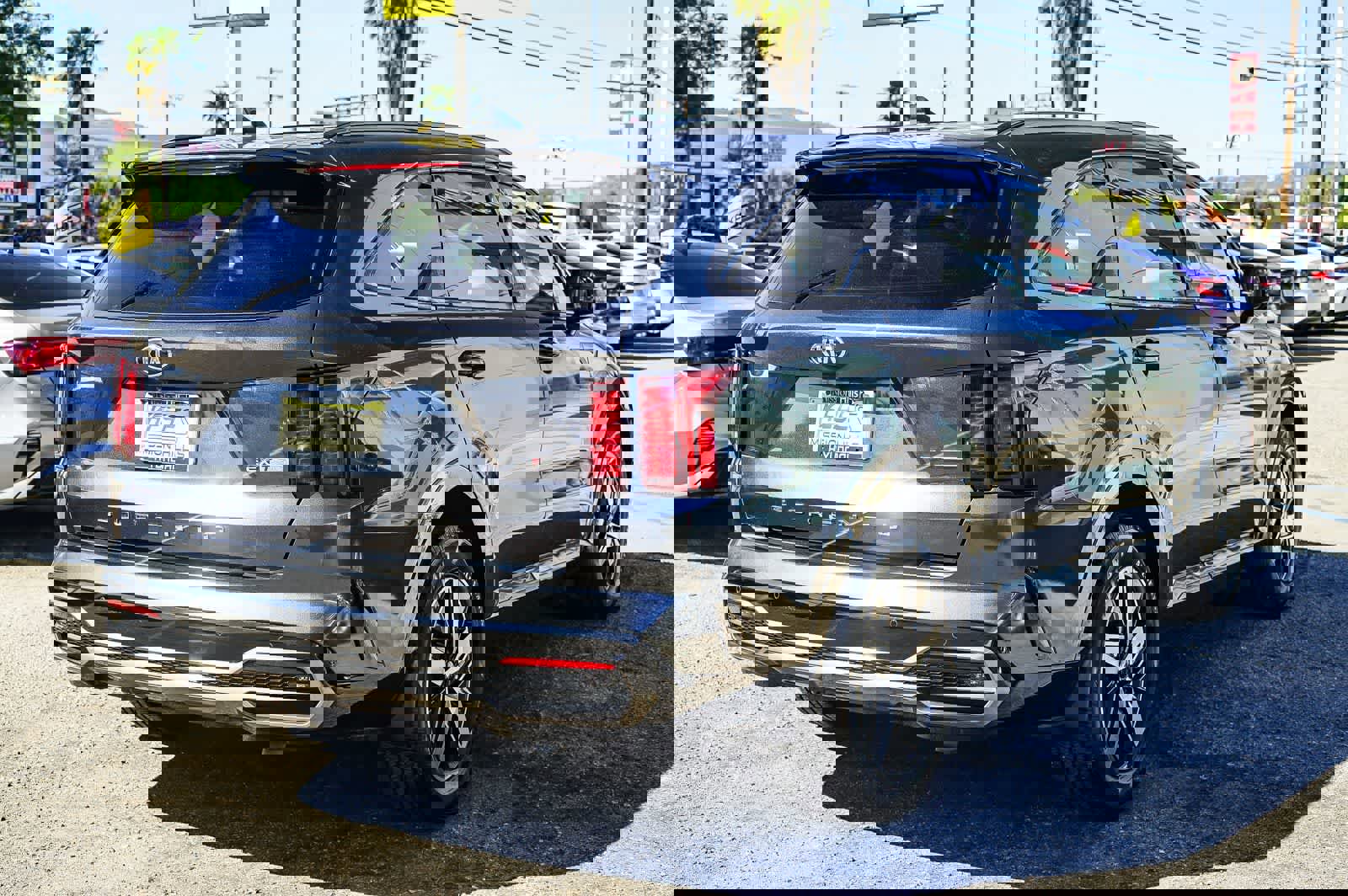 Used 2021 Kia Sorento EX image 4