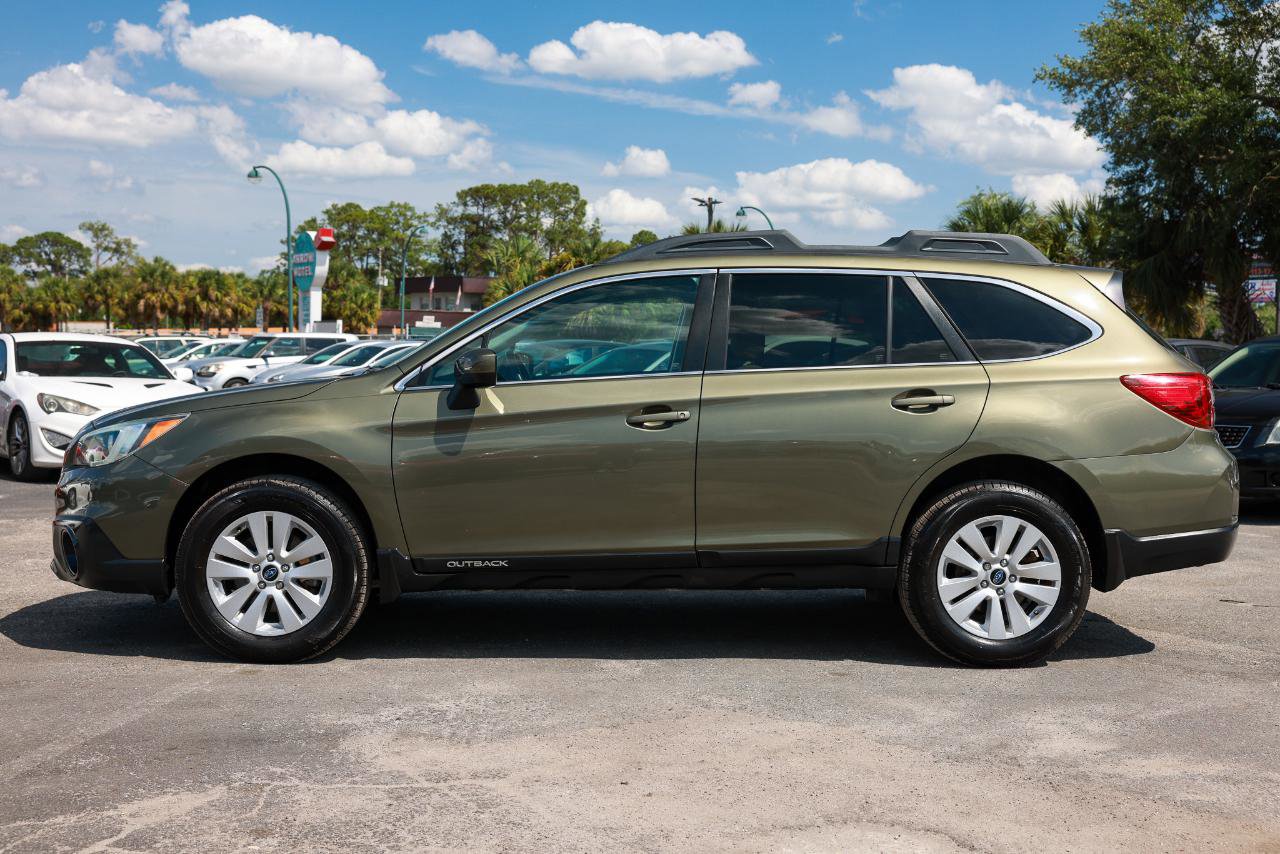 Used 2015 Subaru Outback 2.5i Premium AWD/4WD image 3