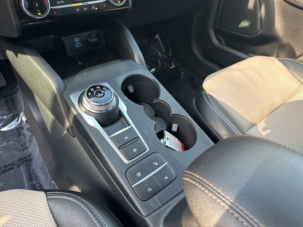 Used 2022 Ford Escape Titanium w/ Titanium Elite Package image 15