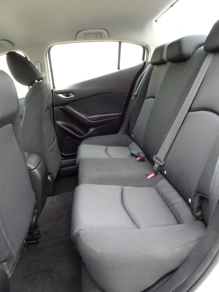 Used 2014 MAZDA MAZDA3 i SV image 10