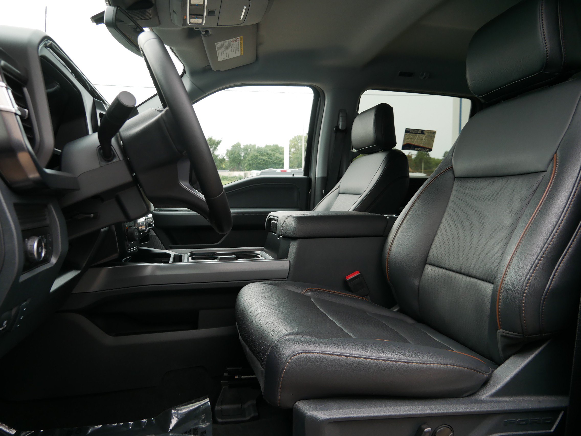 Used 2026 Ford F350 Lariat w/ FX4 Off-Road Package AWD/4WD image 6