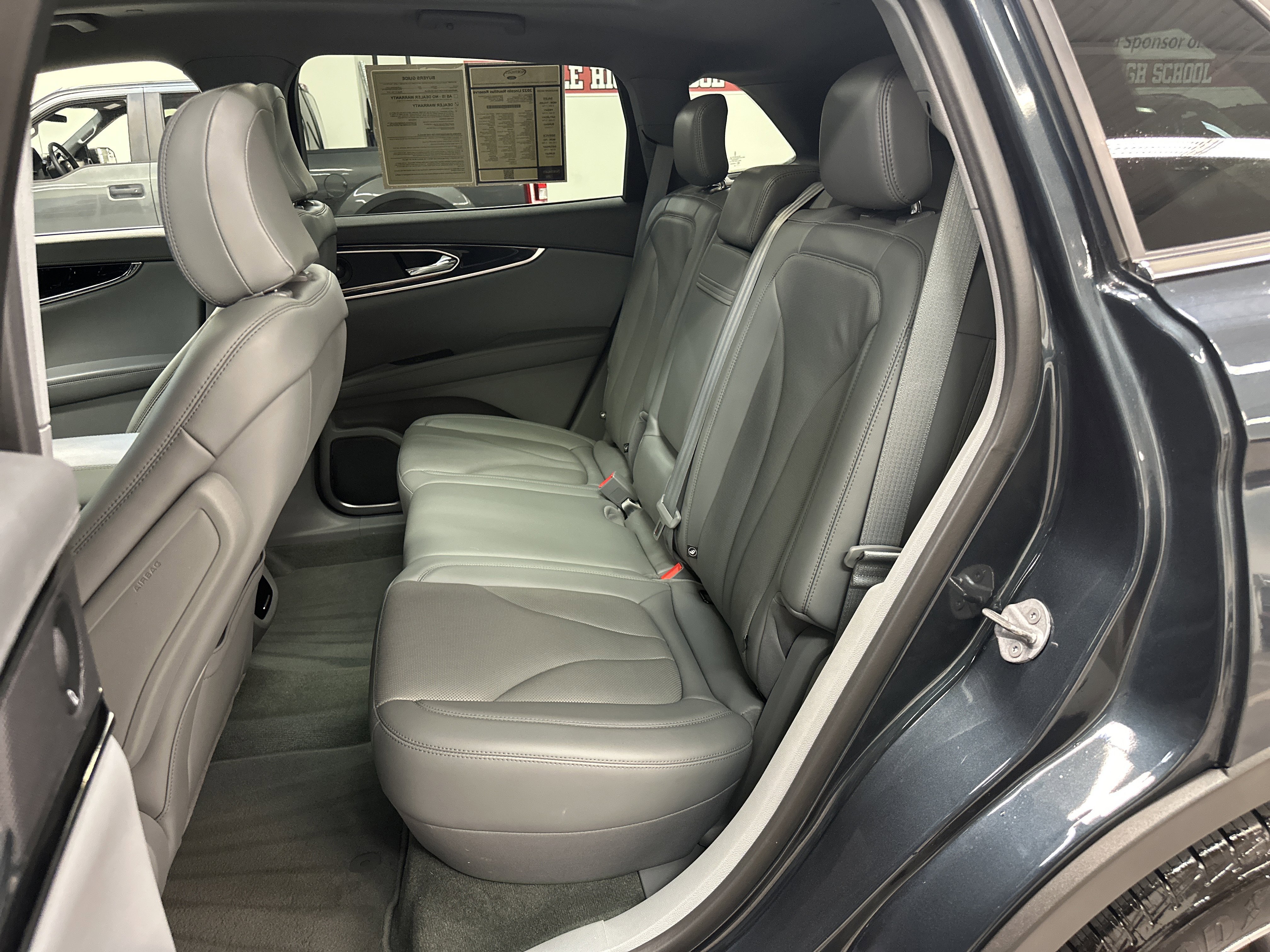 Used 2022 Lincoln Nautilus Reserve w/ Luxury Package image 6