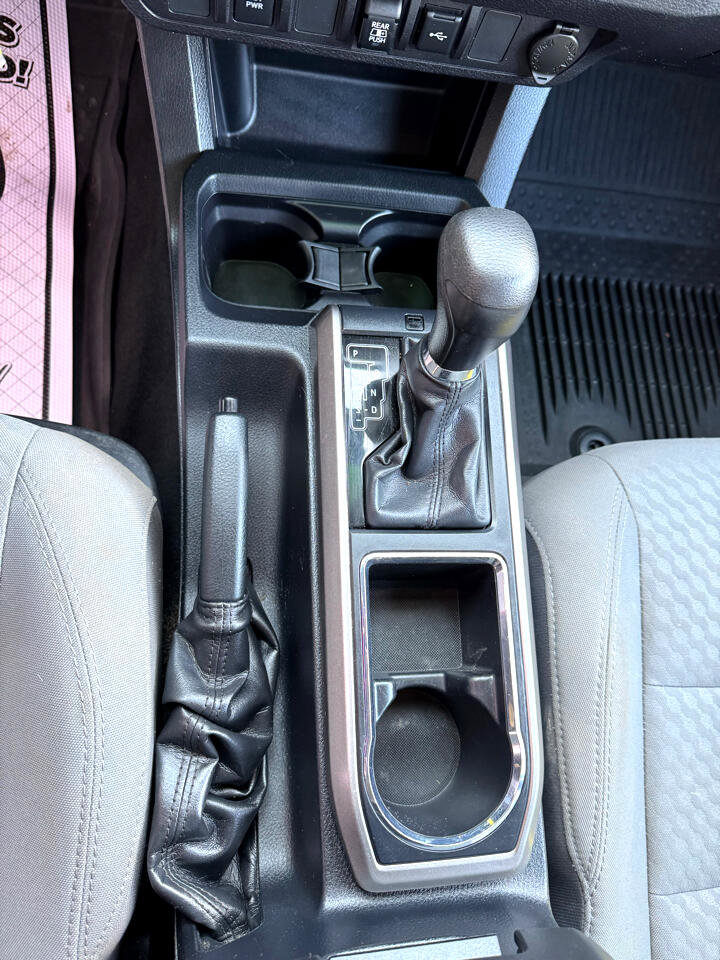 Used 2020 Toyota Tacoma SR5 image 12