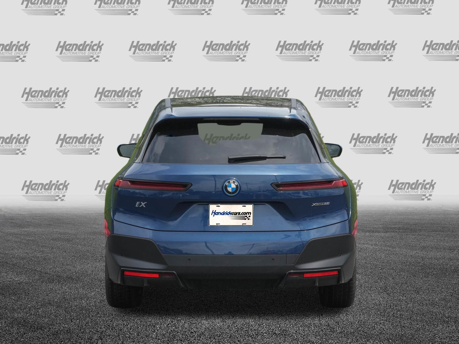 Certified 2023 BMW iX xDrive50 w/ Premium Package AWD/4WD image 8