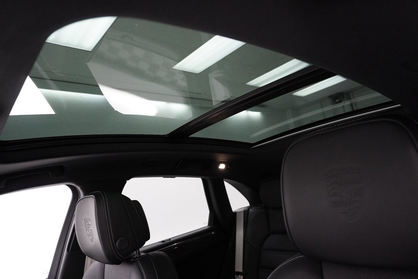 Used 2026 Porsche Macan GTS image 28