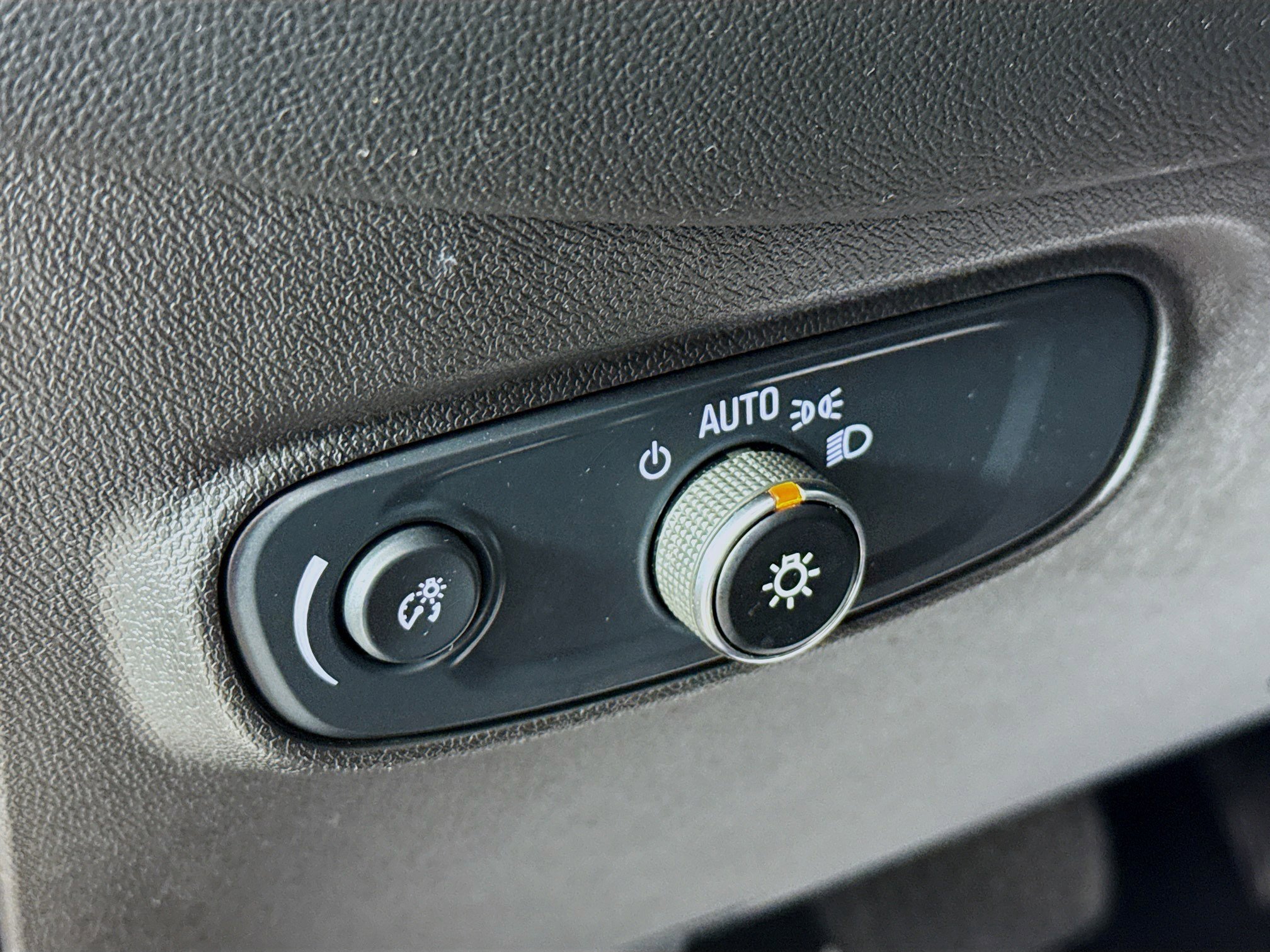 Used 2024 Chevrolet Equinox LT image 9