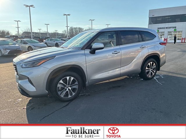 Used 2023 Toyota Highlander XLE image 15