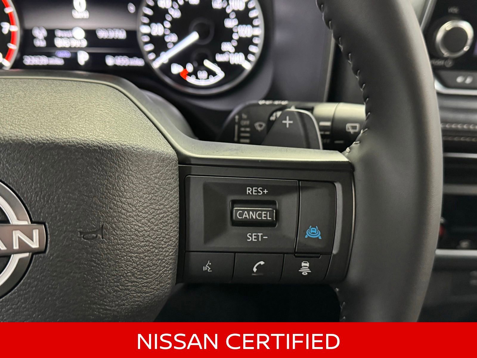 Certified 2025 Nissan Rogue SV image 23