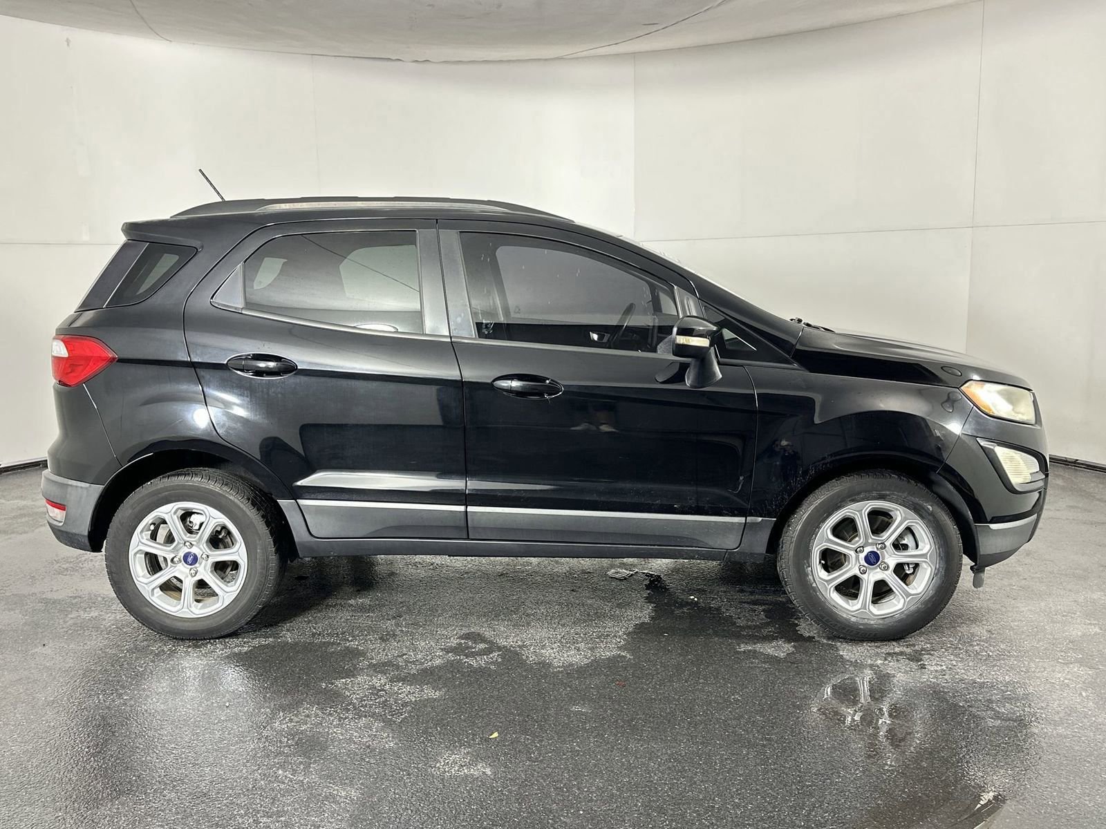 Used 2018 Ford EcoSport SE w/ SE Convenience Package FWD image 9