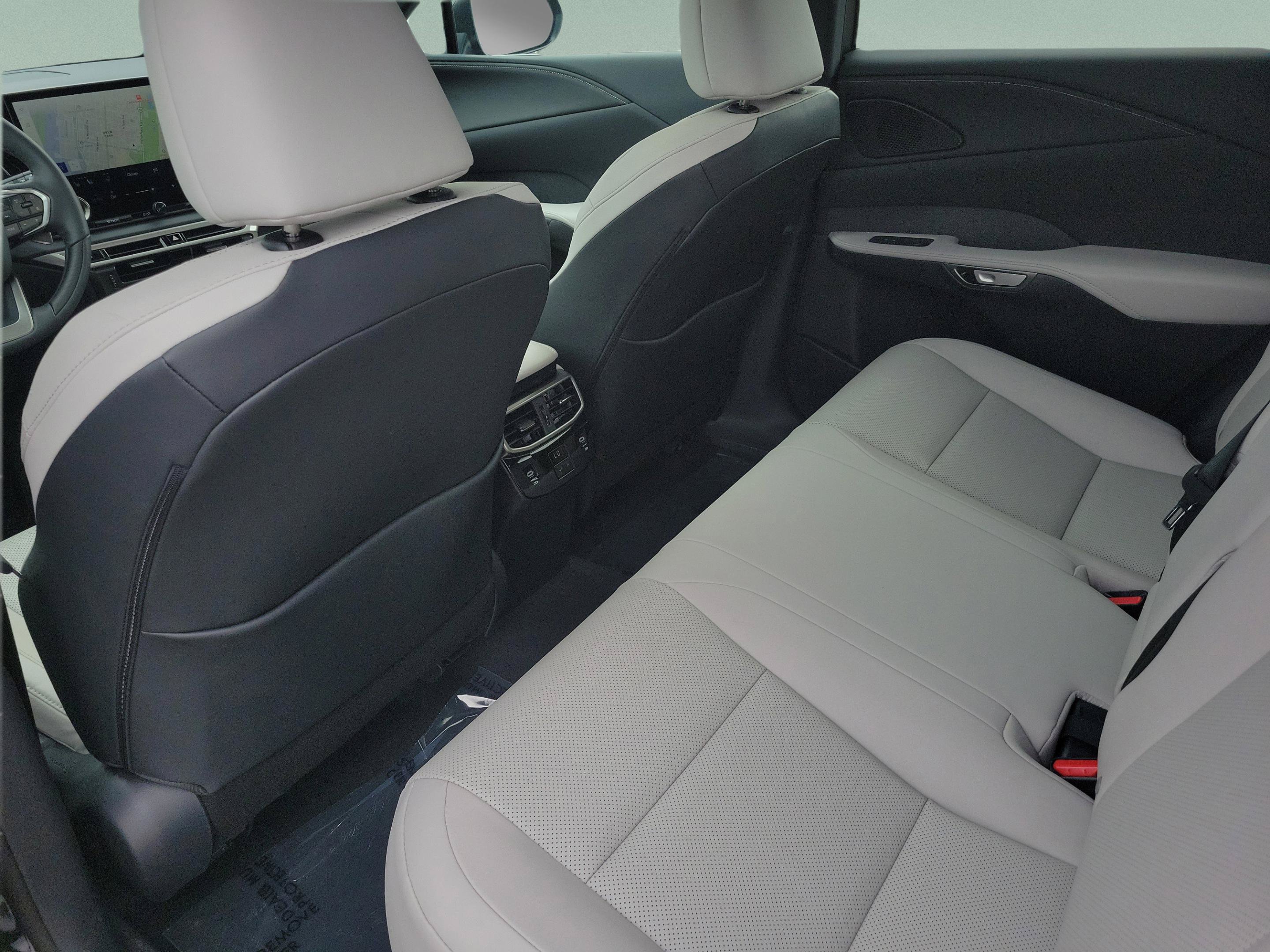 Used 2025 Lexus RX 350 Premium w/ Convenience Package FWD image 10