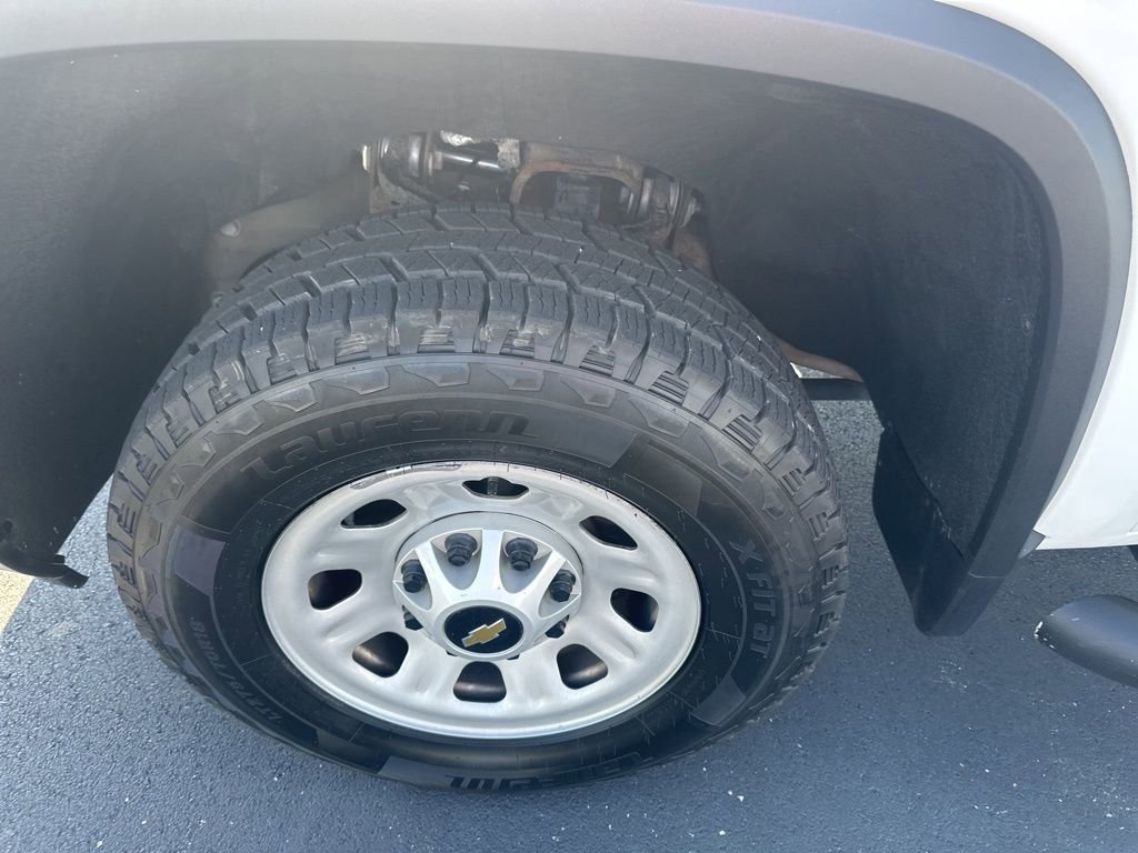 Used 2024 Chevrolet Silverado 3500 W/T image 22