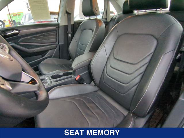 Certified 2023 Volkswagen Jetta SEL FWD image 20