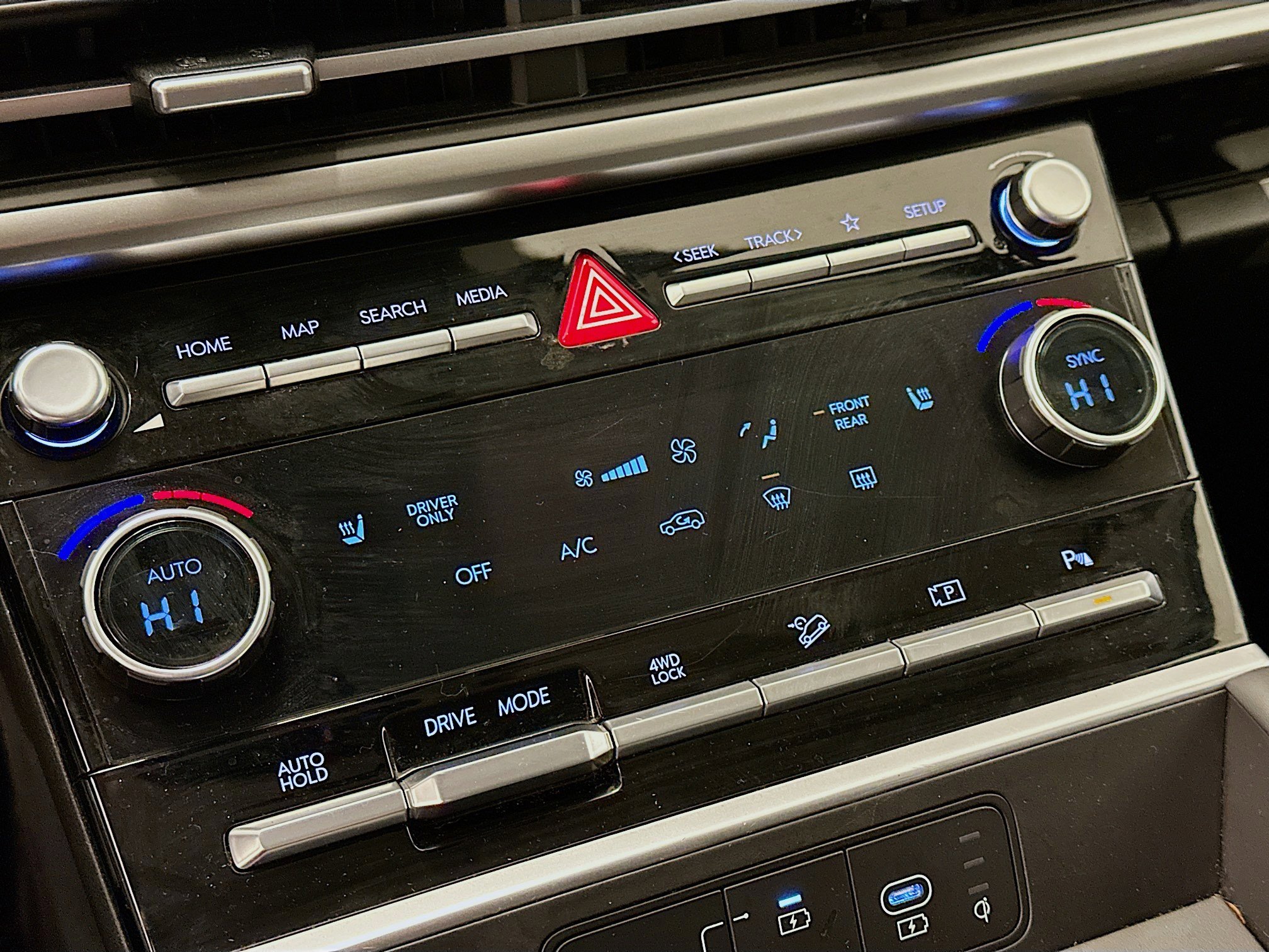 Used 2025 Hyundai Santa Fe SEL image 24