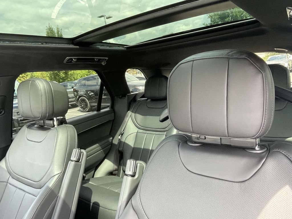 New 2026 Land Rover Range Rover Sport Dynamic SE AWD/4WD image 15