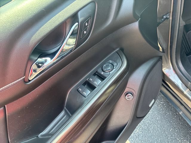 Used 2019 GMC Acadia SLT AWD/4WD image 14